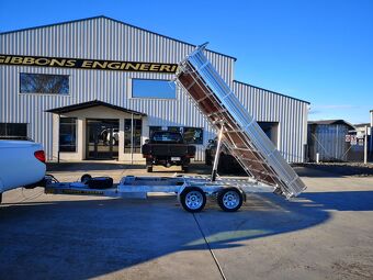 Hydraulic Tipping Trailers