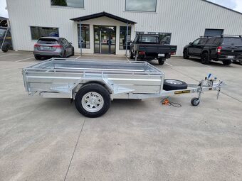 Tandem Axle Electric Over Hydraulic Tipping
